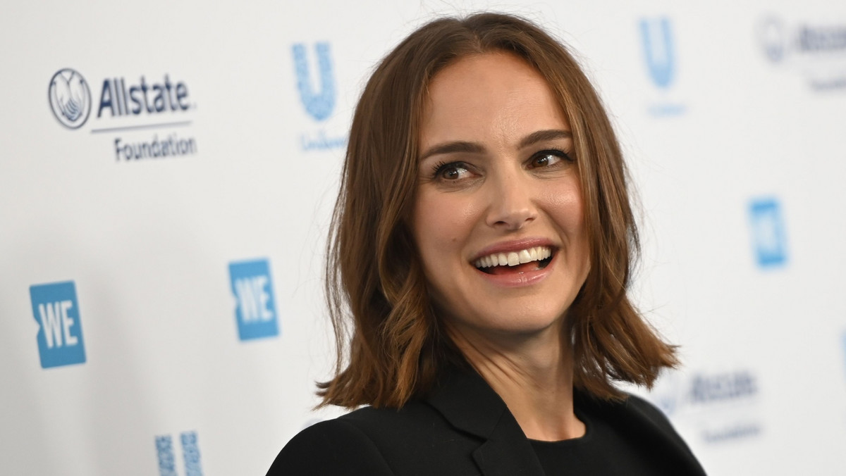 Natalie Portman odniosła się do autobiografii Moby'ego i skrytykowała sposób, w jaki muzyk przedstawił ją w książce. Portman twierdzi, że Moby interesował się nią, jak była nastolatką i wskazała, że było to zainteresowanie "niezdrowe".