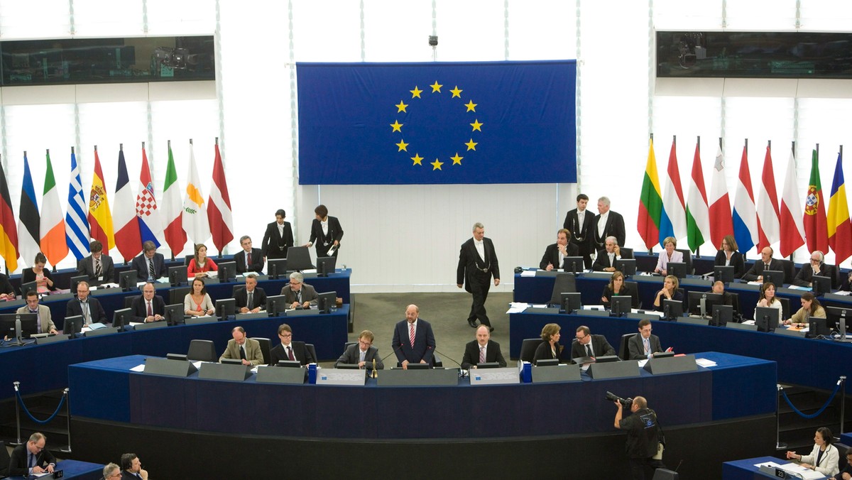 Parlament Europejski odrzucił dziś wniosek frakcji Europejskich Konserwatystów i Reformatorów, do których należą europosłowie PiS, o wycofanie z porządku obrad debaty o prawach kobiet w Polsce.