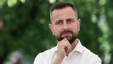 szef mon: w przyszłym roku zwiększą się wydatki na zbrojenia