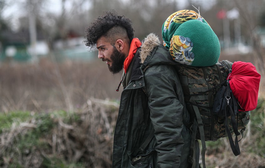 Mnogi putuju samo sa nešto hrane i odeće
