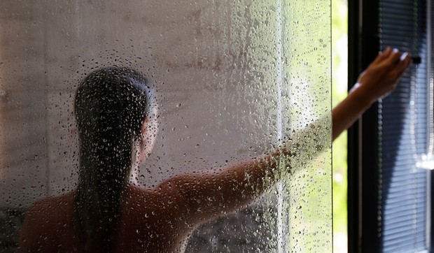 Otvaranje prozora nakon tuširanja ubrzava razvoj buđi