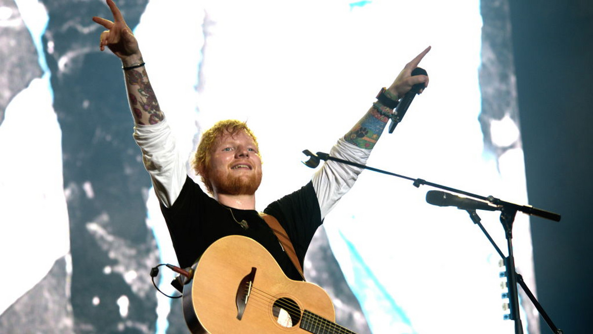 Ed Sheeran zarobił 35 mln zł na piosence "Shape of You"