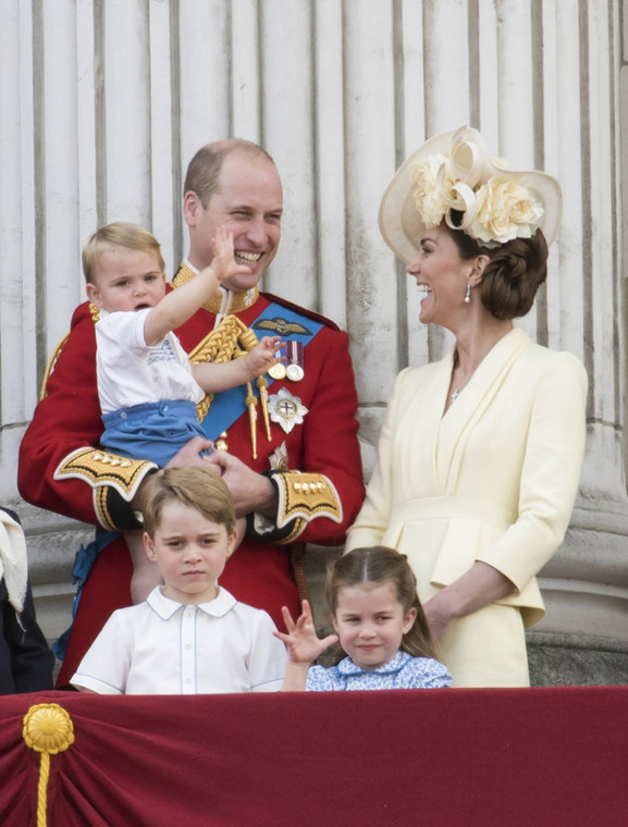 William i Kate z dziećmi: Georgem, Charlotte i Louisem