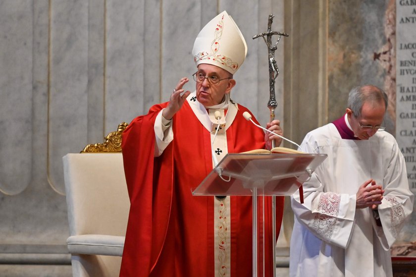 Msza św. w bazylice w Watykanie. Papież Franciszek