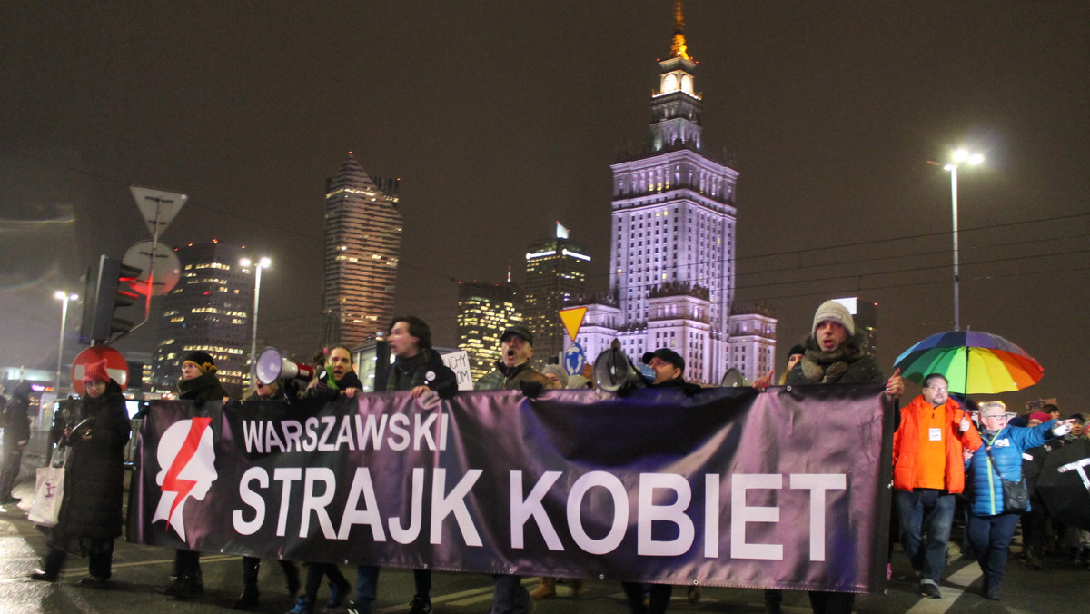 Aborcja. Strajk Kobiet zapowiada "poniedziałki protestu"