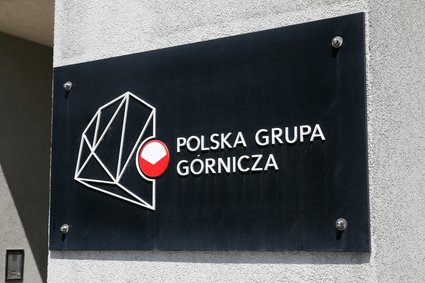 Państwowe spółki sprzedadzą akcje górniczego giganta za symboliczną złotówkę. Wcześniej wydały miliardy 