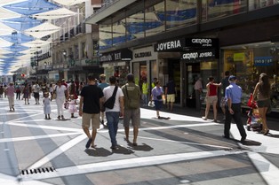 Obiad za 1 euro. Hiszpańskie sklepy i bary próbują przetrwać po kryzysie