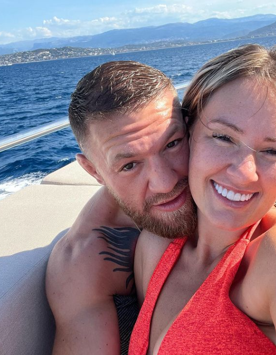 Conor McGregor a partnerka Dee Devlin. 