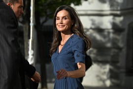 Savršena modna formula kraljice Leticije: Haljina koja naglašava struk i cipele koje su hit prolećne sezone