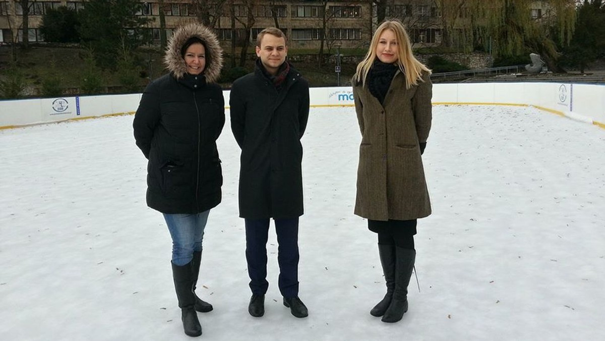 Lodowisko na Stawku Barlickiego jest gotowe na przyjęcie mieszkańców trzy dni wcześniej, niż zapowiadano. Ślizgawka będzie otwarta już jutro od godziny 9.00.