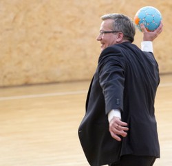 Szmal się (nie) postarał. Tak prezydent Komorowski go pokonał. WIDEO