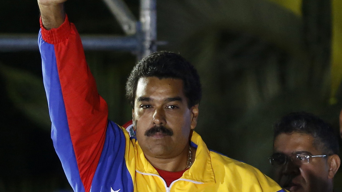 Kandydat rządzącej Zjednoczonej Partii Socjalistycznej Wenezueli Nicolas Maduro niewielką różnicą głosów wygrał niedzielne wybory prezydenckie w tym kraju - podała komisja wyborcza. Jego rywal Henrique Capriles Radonski żąda ponownego przeliczenia głosów.