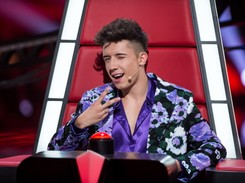 'Nie pakuj już więcej, bo masz za dużo wszystkiego'. Trenerzy 'The Voice Kids' naśmiewają się z Dawida Kwiatkowskiego