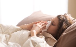 Badanie: W sali z chorym na COVID-19 wirus utrzymuje się nawet mimo wietrzenia