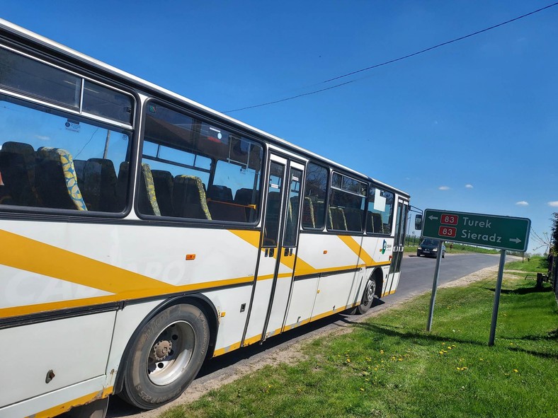 Takim autokarem jeździli na lekcje zatrzymany w związku z atakiem oraz śmiertelna ofiara tej tragedii