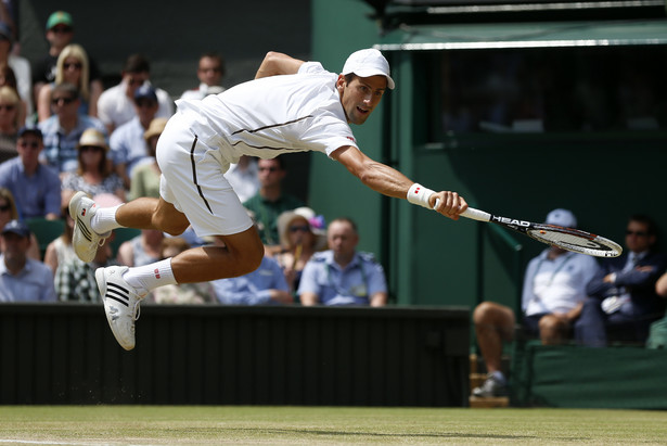 Wimbledon: Djoković pierwszym finalistą. Mecz trwał prawie 5 godzin