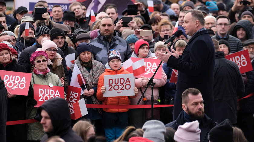 Co się dzieje przed spotkaniami z Dudą? Wyciekło nagranie