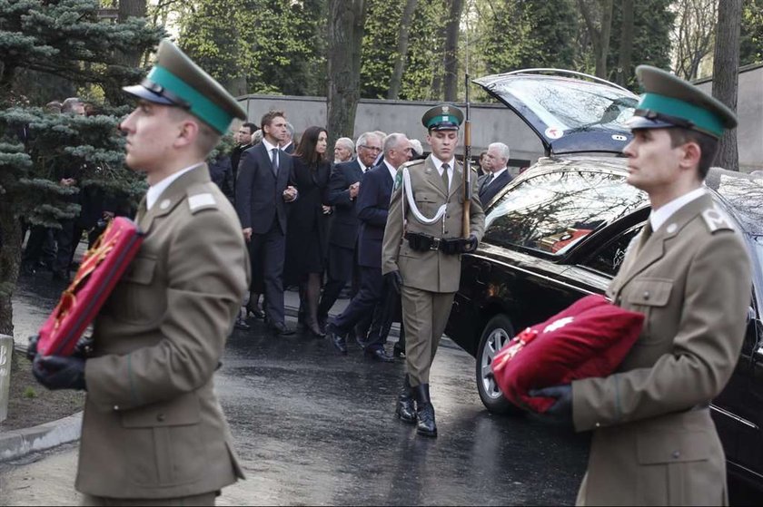 Posłanka PiS Beata Kempa poszła w poniedziałek na pogrzeb Jolanty Szymanek-Deresz. - Żeby przeprosić - przyznała