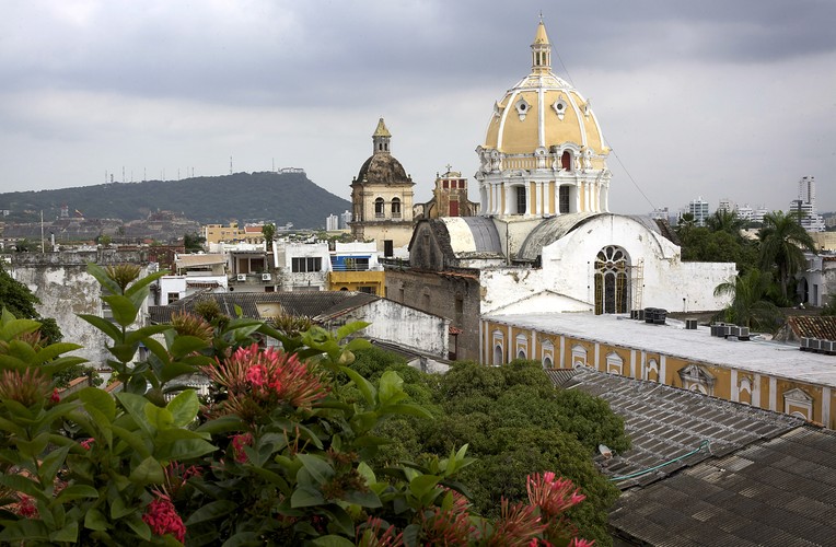 11. Kolumbia 
Prognoza wzrostu PKB w latach 2013- 2017: 21,9 proc.
Stopa inflacji: 3,0 proc.
Dług publiczny wyrażony jako procent PKB: 29,2
Ułatwienia dla przedsiębiorców – miejsce w rankingu: 45
Przyznane punkty łącznie: 48,4

Na zdjęciu: Katedra w Cartagenie