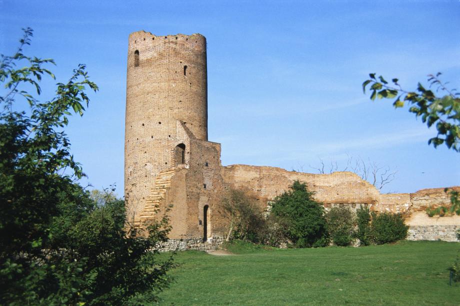 Poland, Czersk, castle ruins