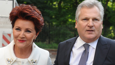 Jolanta i Aleksander Kwaśniewski na zdjęciu z młodości. Spójrzcie na nogi pierwszej damy