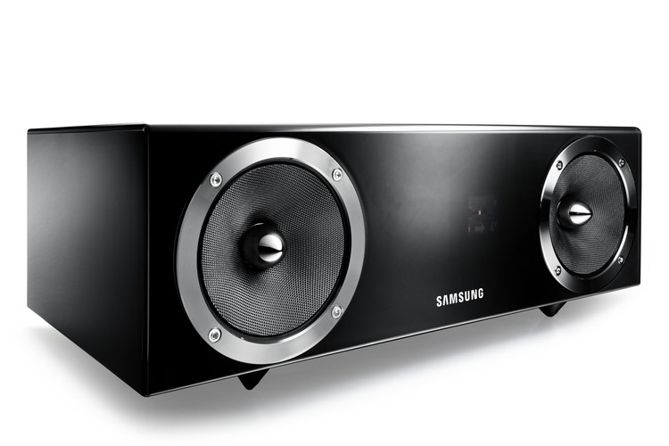 W obudowie jest też subwoofer