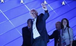 Sanders wzywa do głosowania na Clinton. Ostro o Trumpie: To cham i demagog