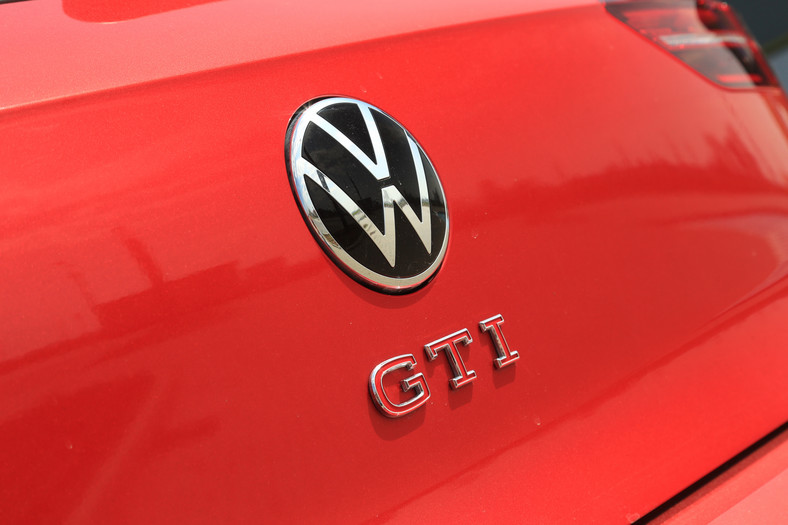Volkswagen Golf GTI 2.0 TSI 245 KM DSG