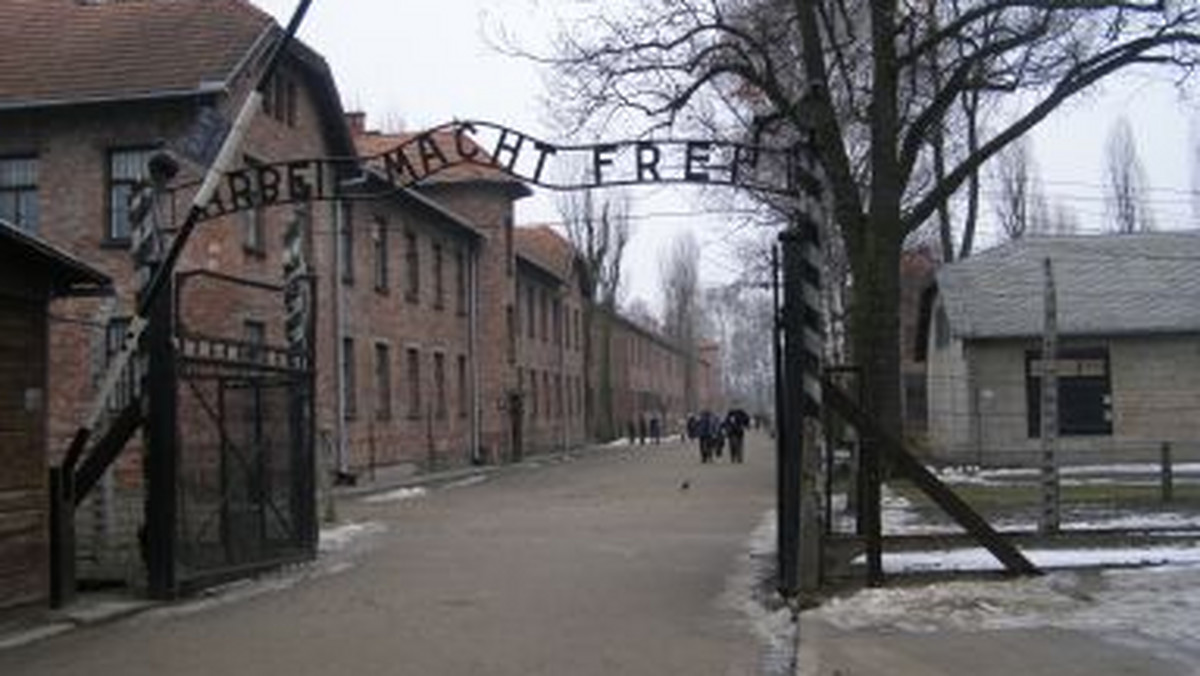 Nowa ekspozycja stała poświęcona zagładzie Żydów zostanie otwarta 9 maja w Państwowym Muzeum Auschwitz-Birkenau - stwierdził w środę rzecznik placówki Bartosz Bartyzel.