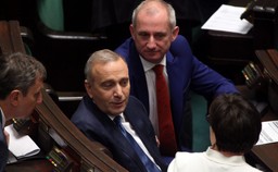 Neumann do Kuchcińskiego: Nie wyrzucać dziennikarzy z budynku Sejmu