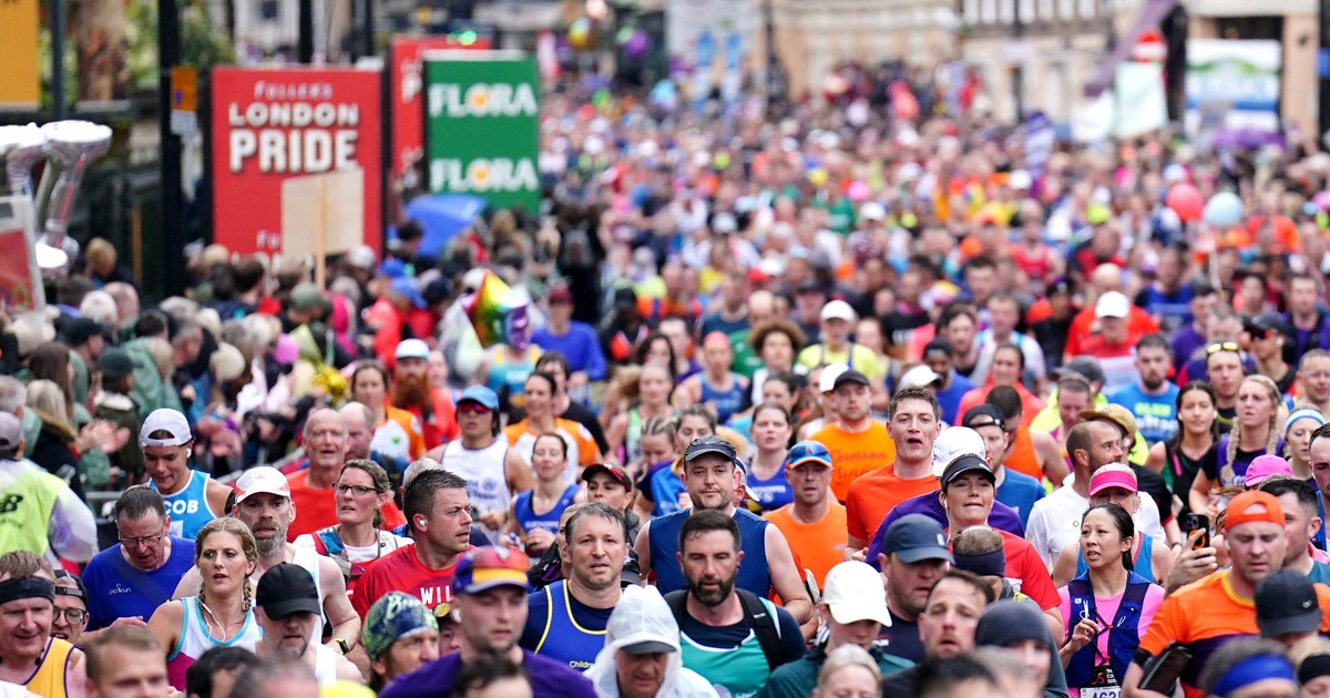 A London Marathon runner who finished the race in under 3 hours died