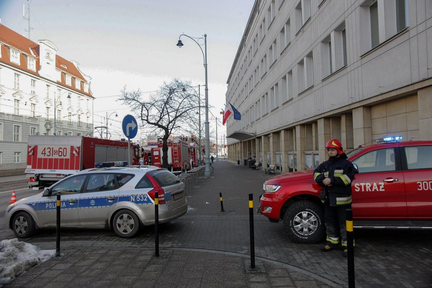 Panika w Urzędzie Miasta w Gdańsku. Pracownicy dostali kopertę z białym proszkiem