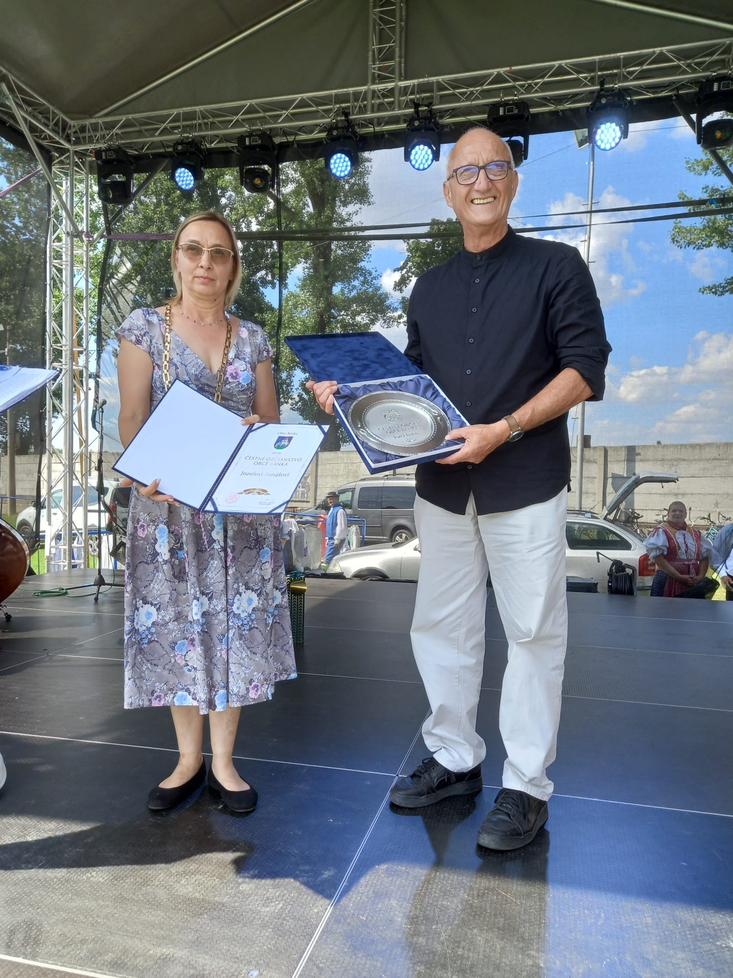Starostka Tatiana Julinyová a Jozef Banáš.