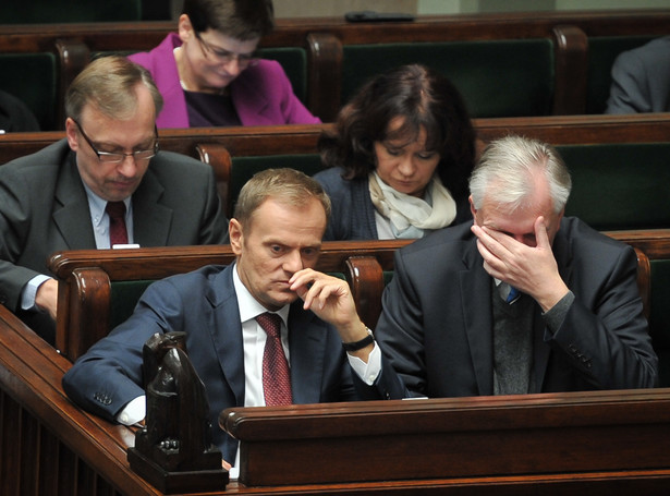 Tusk okazał łaskę dla niepokornego ministra. Gowin zachowa stołek