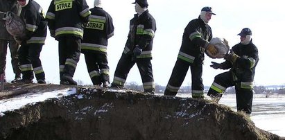 Woda przerwała wał. "Zagrożenie jest poważne"