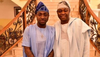 Davido congratulates dad as he acquires another private jet worth $62M [Photo]