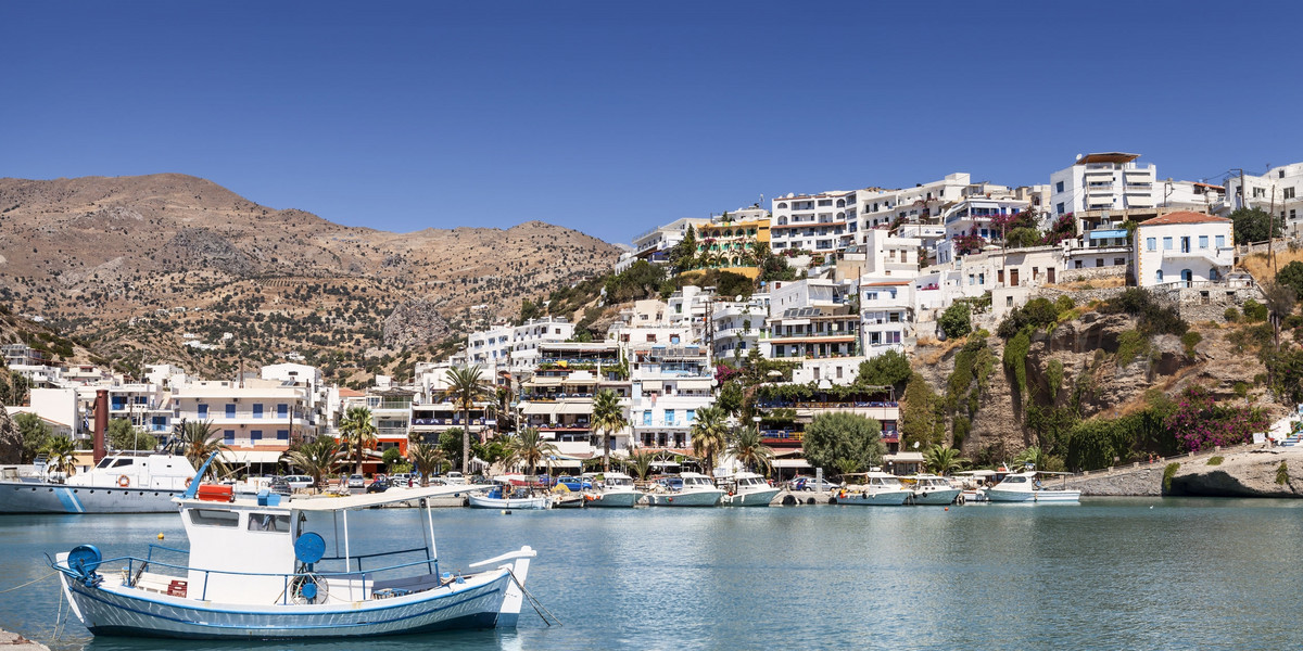 Żyjąca z turystów Kreta zmuszona jest z powodu epidemii ograniczyć formy spędzania tutaj wakacji.