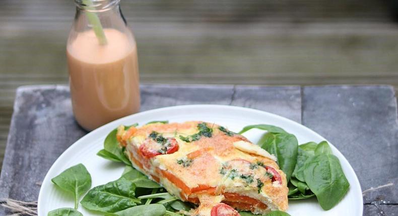 Sweet potato omelette on a bed of spinach leaves and nut - berry milk (Food Ace)