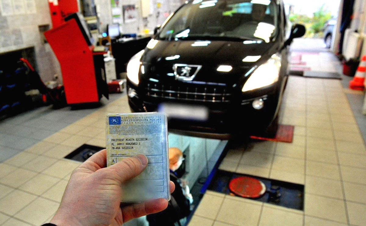 Badanie techniczne według nowych przepisów. Kiedy diagnosta zatrzyma dowód rejestracyjny? Oto lista usterek