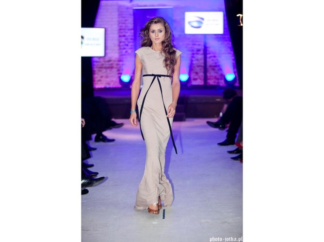 Moda dla polityków - propozycje z kolekcji Diplomatic Fashion Show Ewy i Piotra Krajewskich.