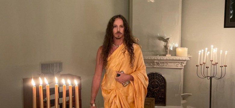 Michał Szpak znowu szokuje. Świętował "Chrystusowe". Internauci pytają: A z głową wszystko ok?