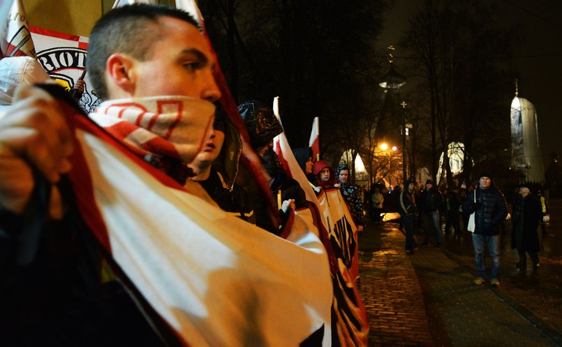 Podczas II Marszu Żołnierzy Wyklętych w Hajnówce dało się też słyszeć: "Armio Wyklęta - Hajnówka o was pamięta", "Raz sierpem, raz młotem czerwoną hołotę", "Cześć waszej pamięci - Żołnierze Wyklęci", "Bury, Bury - nasz bohater". Wszędzie widać było transparenty z napisami: "Hajnówka", a także flagi narodowe oraz symbole ONR i Młodzieży Wszechpolskiej.