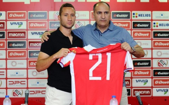 ZVEZDA PROMOVISALA DEVETO POJAČANJE Veljko Simić ponovo obukao crveno-beli  dres /FOTO/