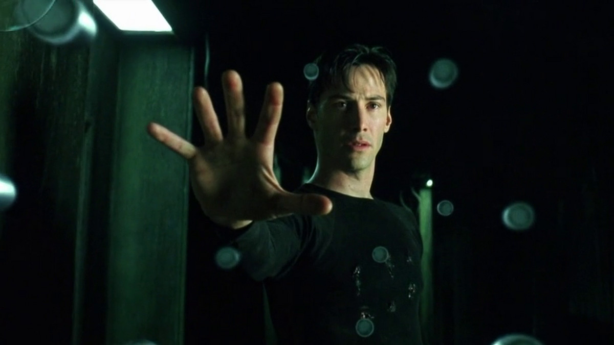 "Matrix", reżyseria: Andy Wachowski, Larry Wachowski. Obsada: Keanu Reeves, Laurence Fishburne, Carrie-Ann Moss, Hugo Weaving, Joe Pantoliano. USA 1999.