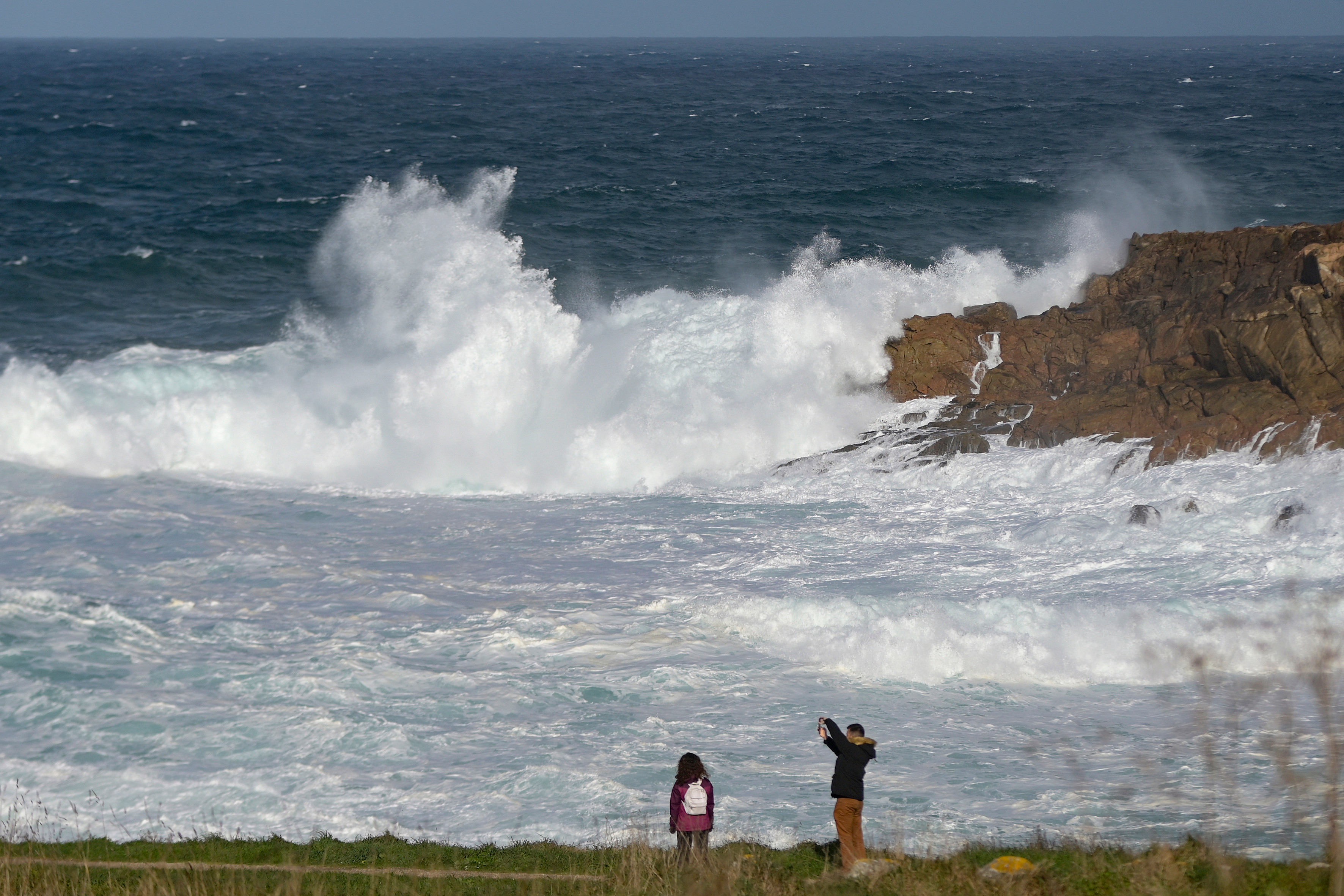 La borrasca Claudia llega a España con vientos de 80 km/h y fuertes lluvias