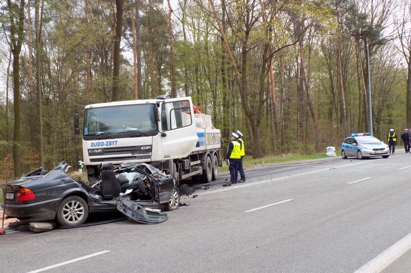 Rybnik. Zderzenie ciężarówki z bmw przy ul. Rybnickiej 