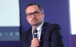 Polska może nie dostać pieniędzy z KPO? Horała: Moim zdaniem nie ma takiego scenariusza