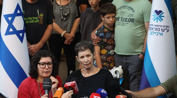 A 85 éves Jocseved Lifsic azt nyilatkozta szabadengedés után, hogy kedvesen bántak velük a Hamász tagjai / Fotó: MTI/EPA/Abir Szultan