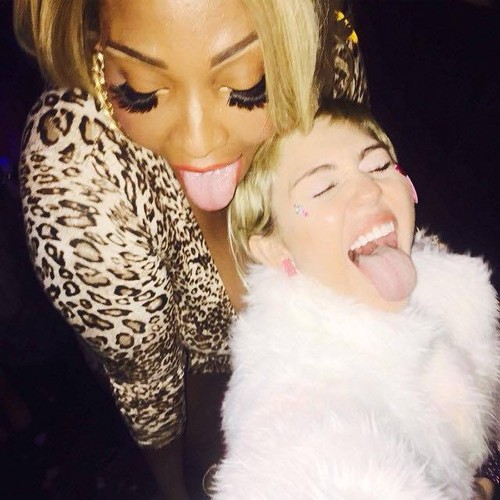 Sylwestrowe szaleństwa Miley Cyrus