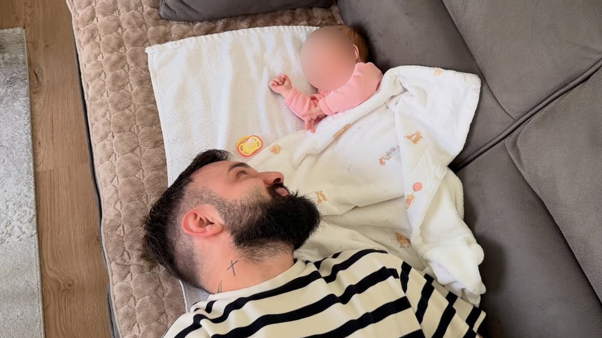 SREĆA U DOMU NAŠEG PEVAČA, PRIZOR SA BEBOM RAZNEŽIO SVE! Pevač dobio novog člana porodice, a Ceca Ražnatović odmah reagovala: